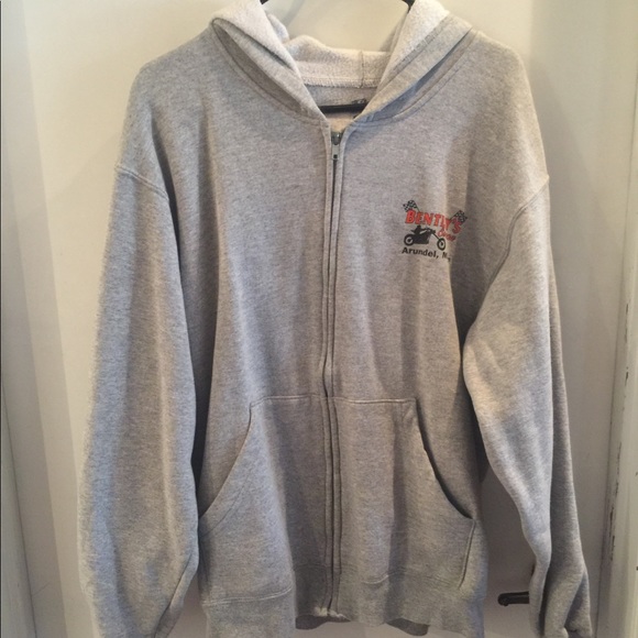 EUC Bentley’s Saloon Zip Front Hoodie - Picture 2 of 3